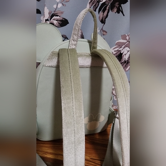 Pearl loungefly backpack